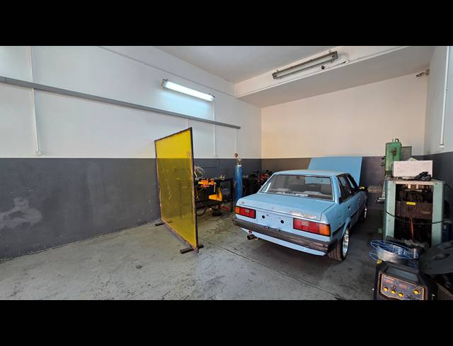 500M² WAREHOUSE TO LET IN SEBENZA